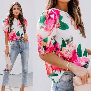 NWT Vici “Rose To The Occasion” Floral Blouse – Feminine & Chic